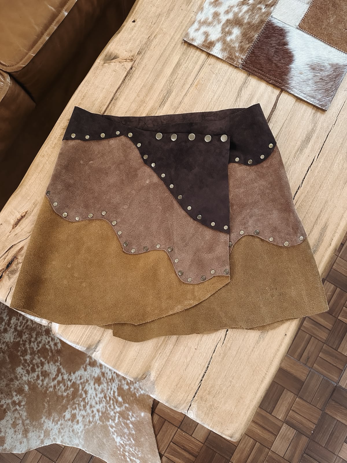 Mini de cuero