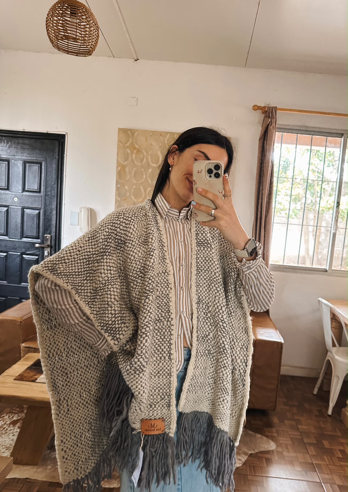 Ruana cruda con azul piedra